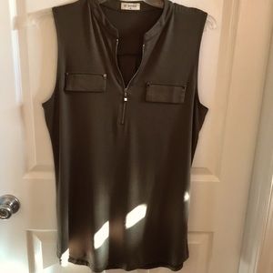 Green V-Neck Sleeveless Top with Zipper Front Closure